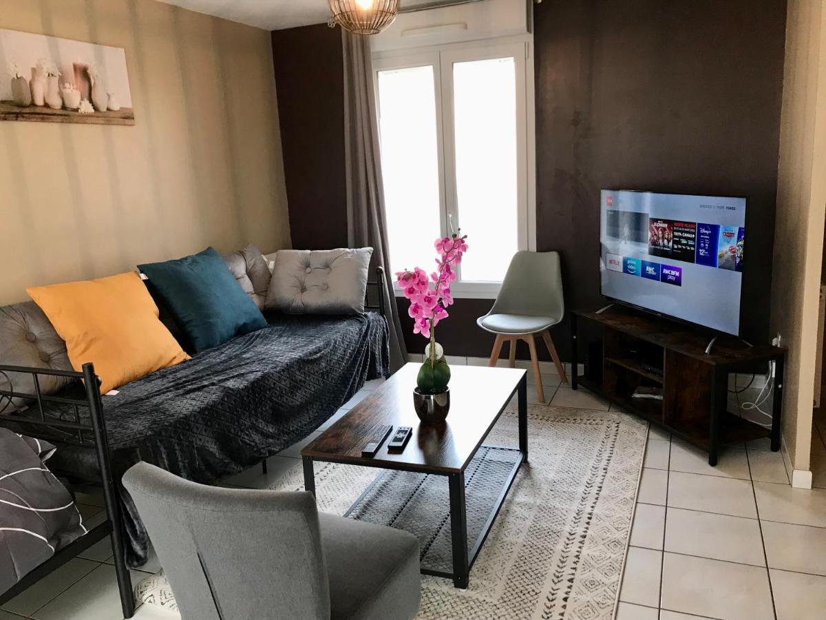 Agreable Maison Proche Gare Avec Parking Gratuit เลอม็องส์ ภายนอก รูปภาพ